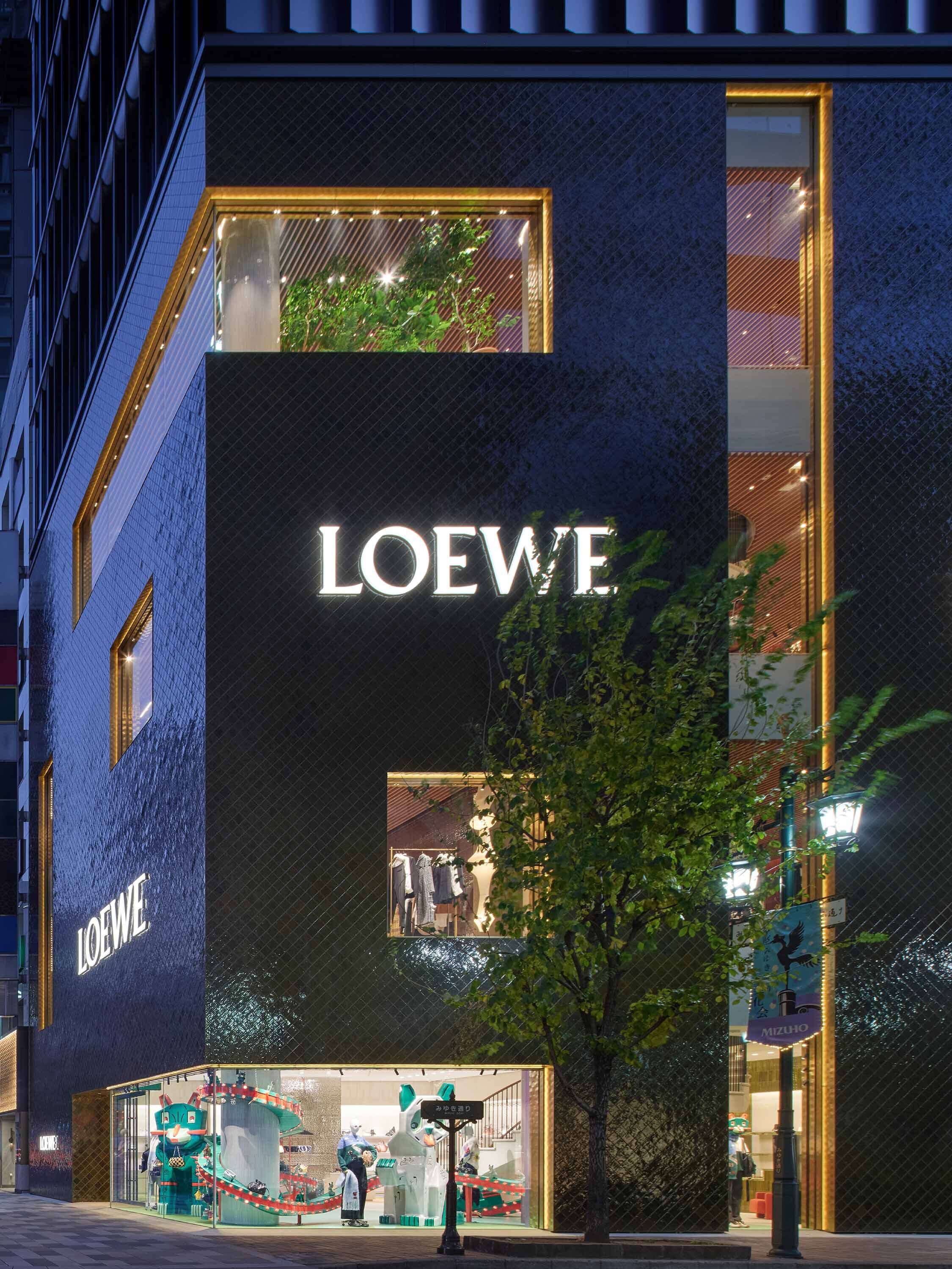 CASA LOEWE 銀座店：ロエベ、日本最大の旗艦店をオープン - LOEWE